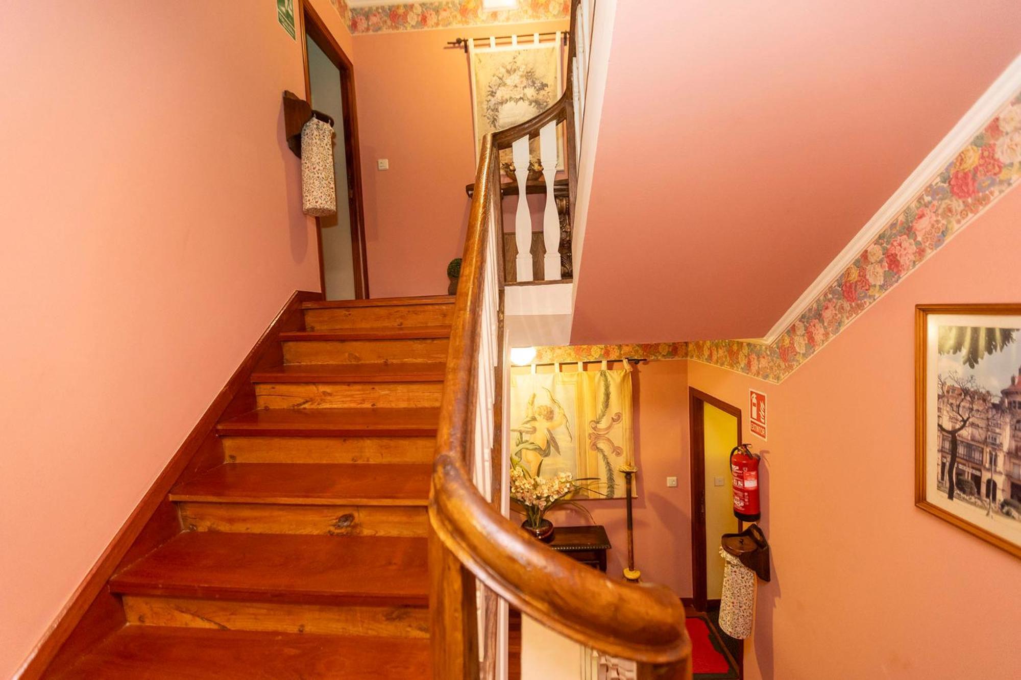 Escuder Apartamentos Turisticos Ribadeo Ngoại thất bức ảnh