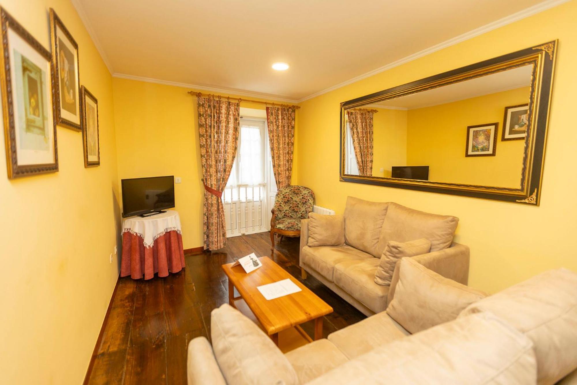 Escuder Apartamentos Turisticos Ribadeo Ngoại thất bức ảnh