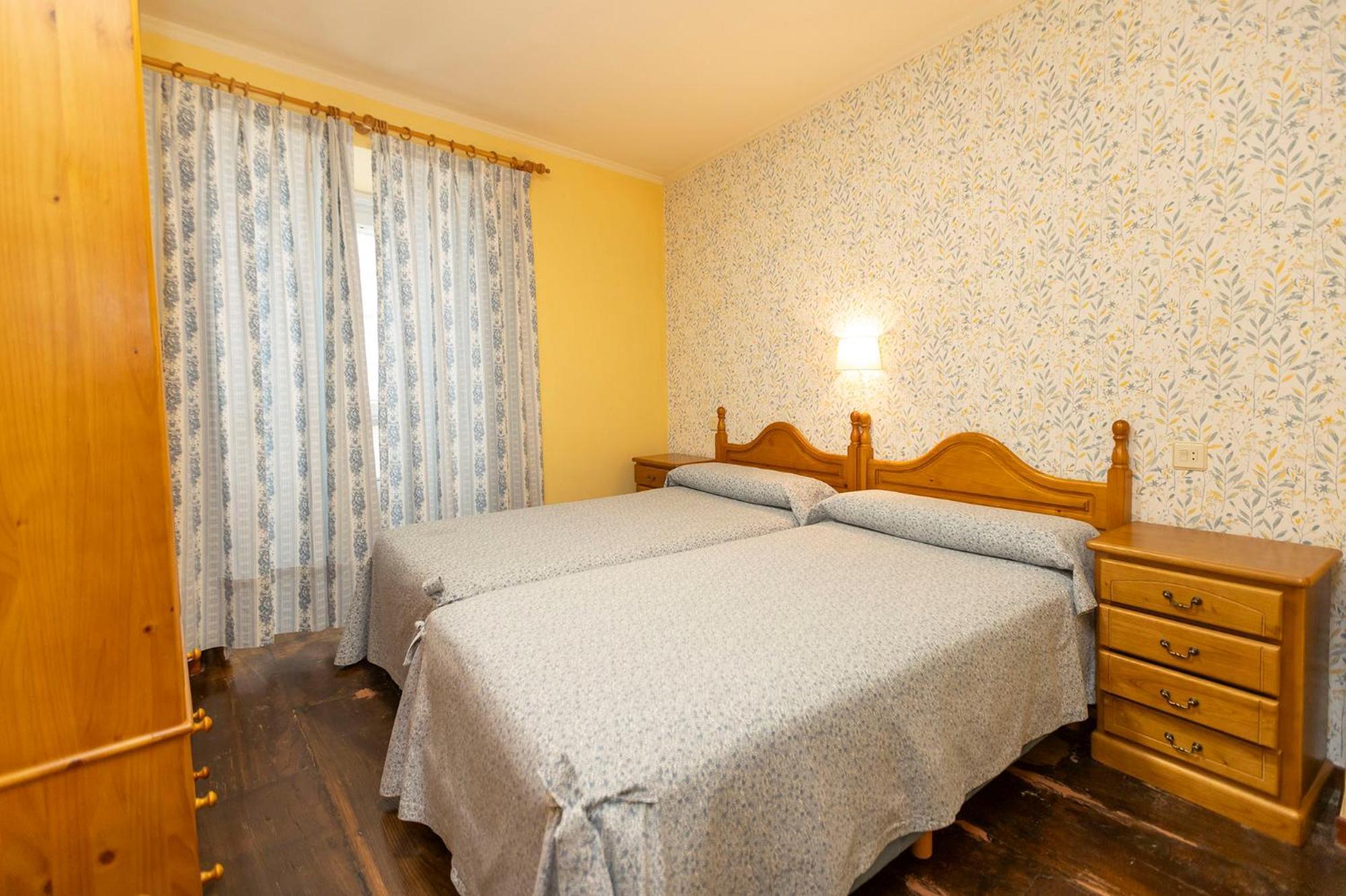 Escuder Apartamentos Turisticos Ribadeo Ngoại thất bức ảnh