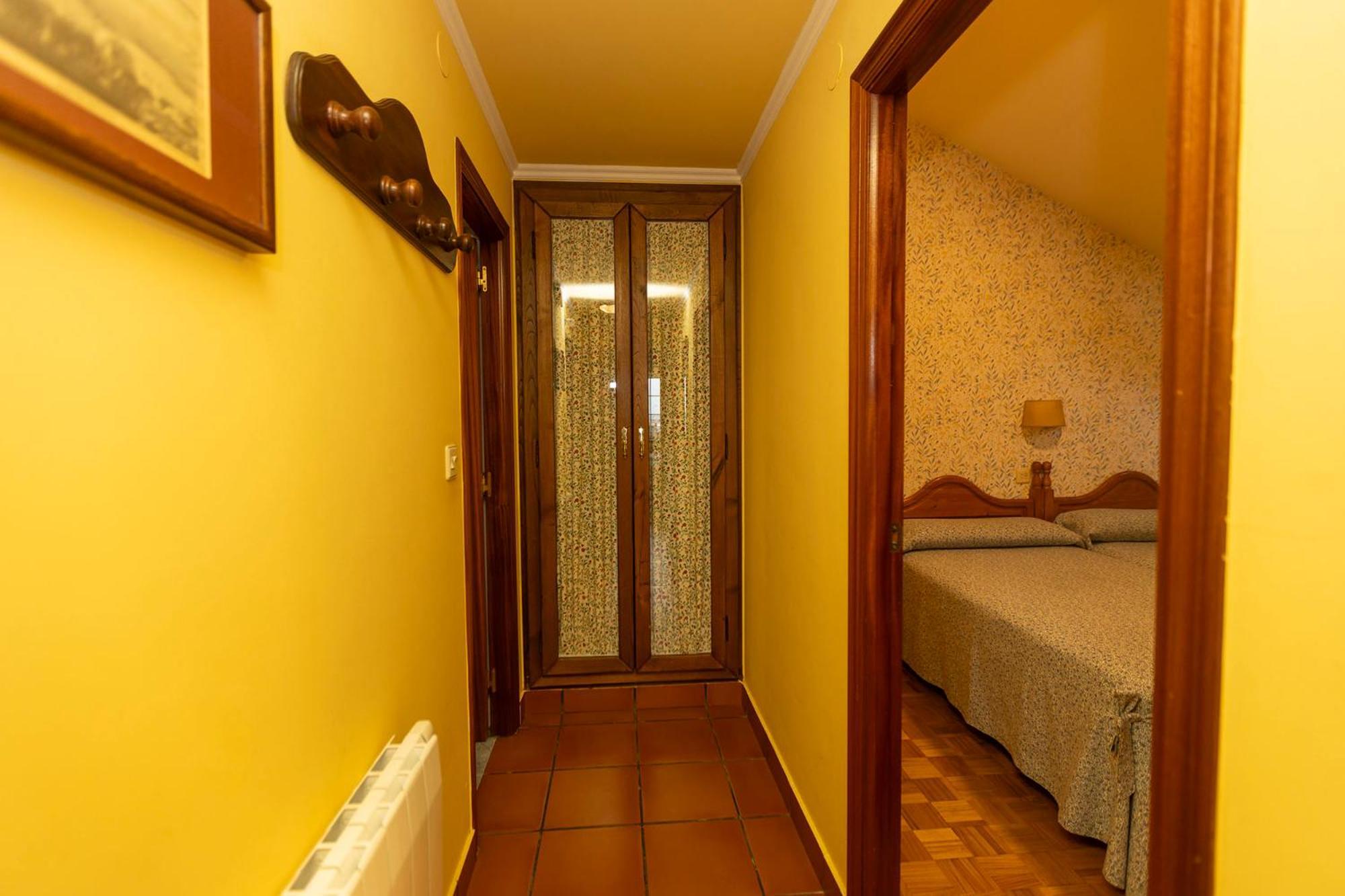 Escuder Apartamentos Turisticos Ribadeo Ngoại thất bức ảnh