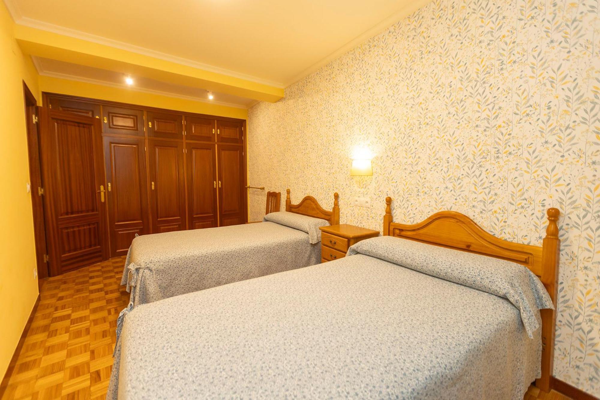 Escuder Apartamentos Turisticos Ribadeo Ngoại thất bức ảnh