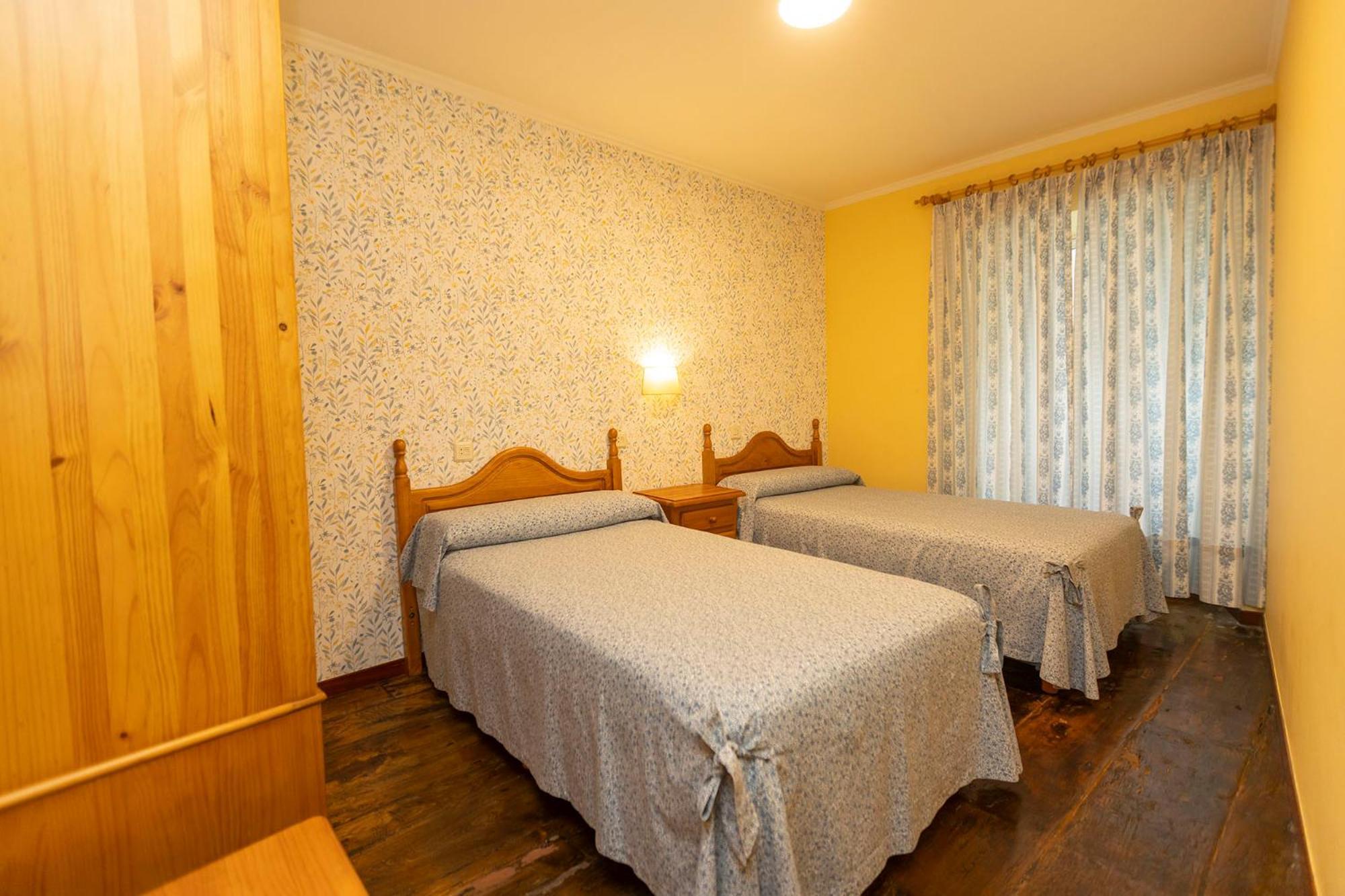 Escuder Apartamentos Turisticos Ribadeo Ngoại thất bức ảnh