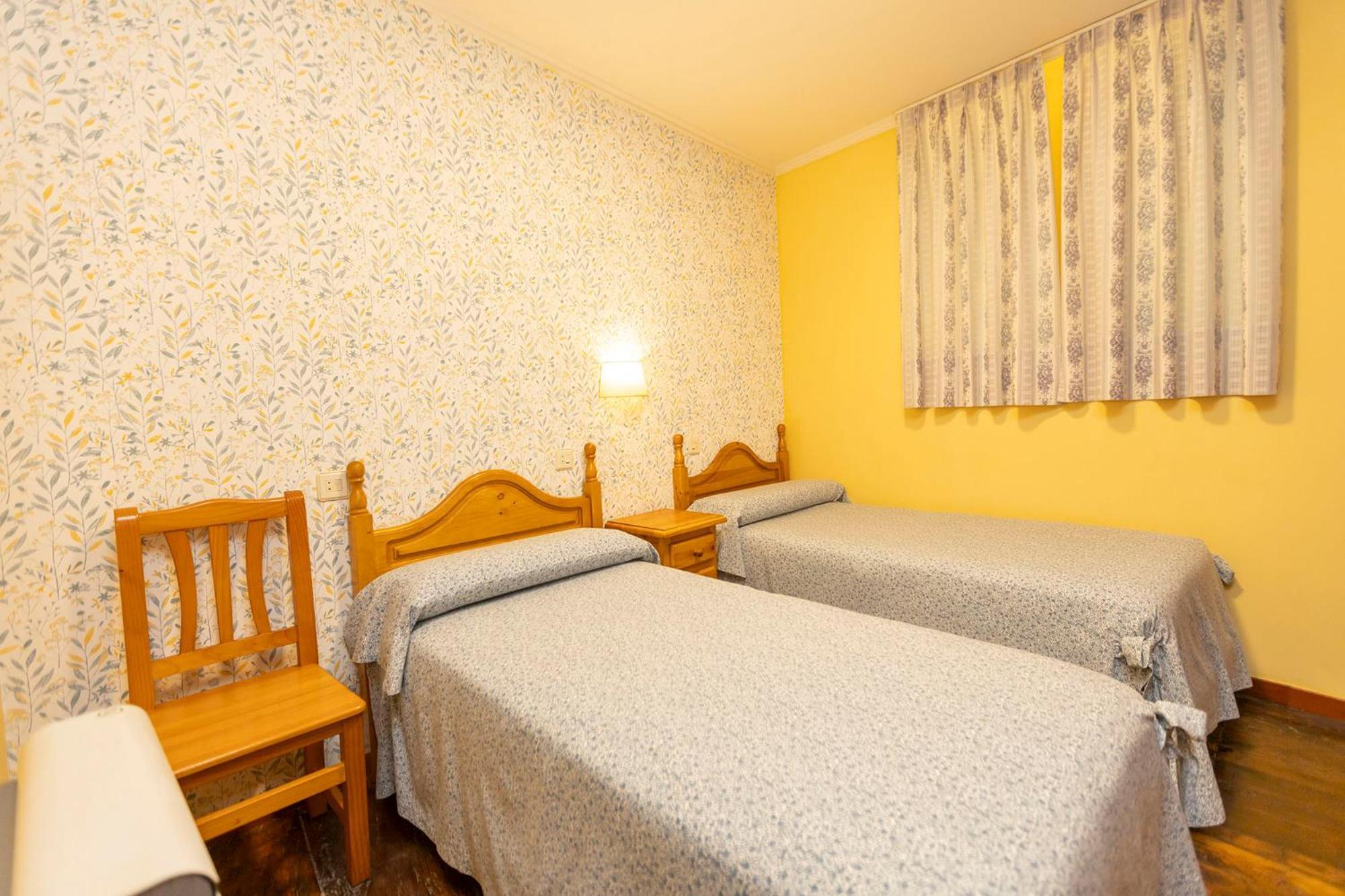 Escuder Apartamentos Turisticos Ribadeo Ngoại thất bức ảnh