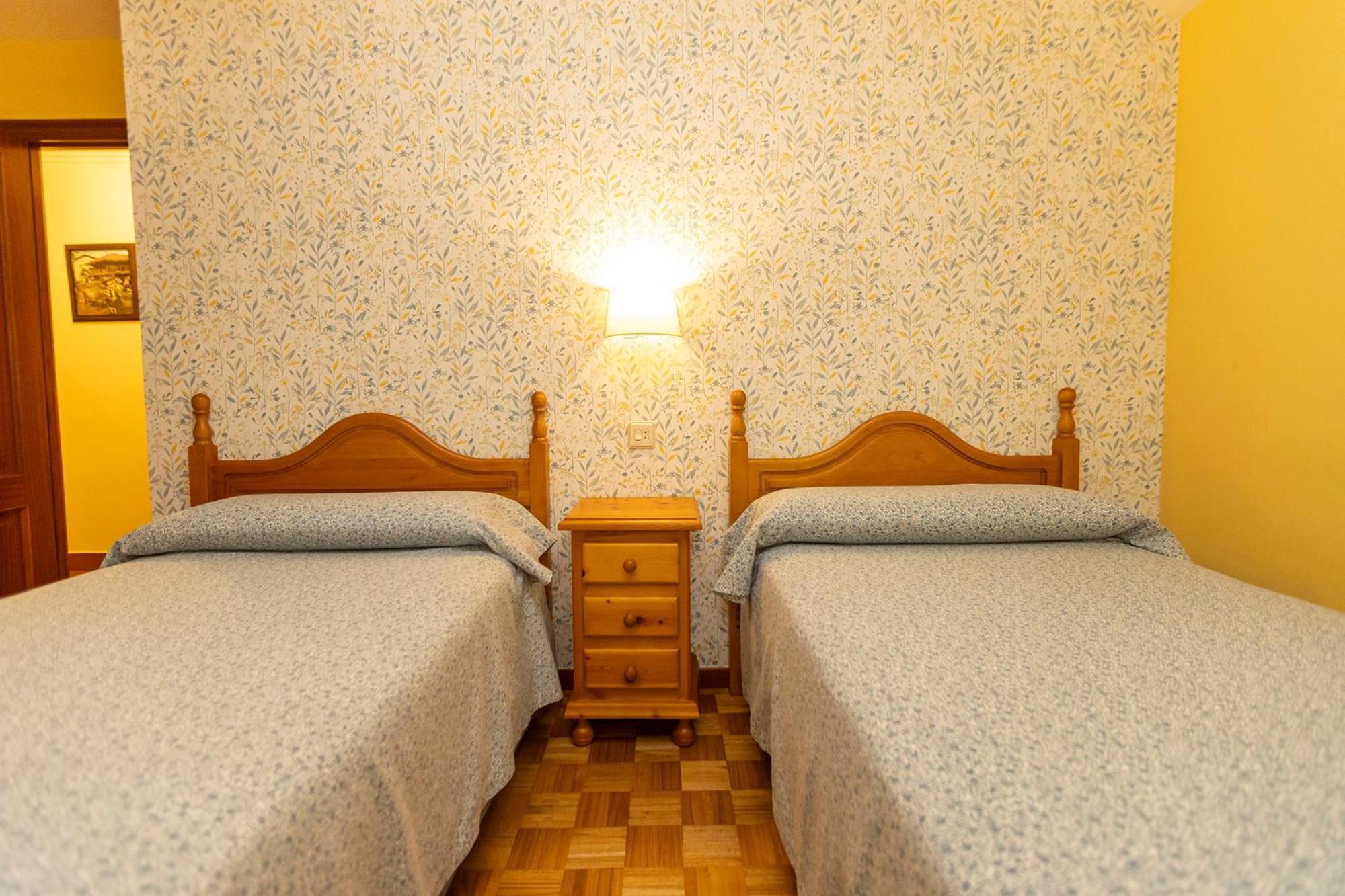 Escuder Apartamentos Turisticos Ribadeo Ngoại thất bức ảnh