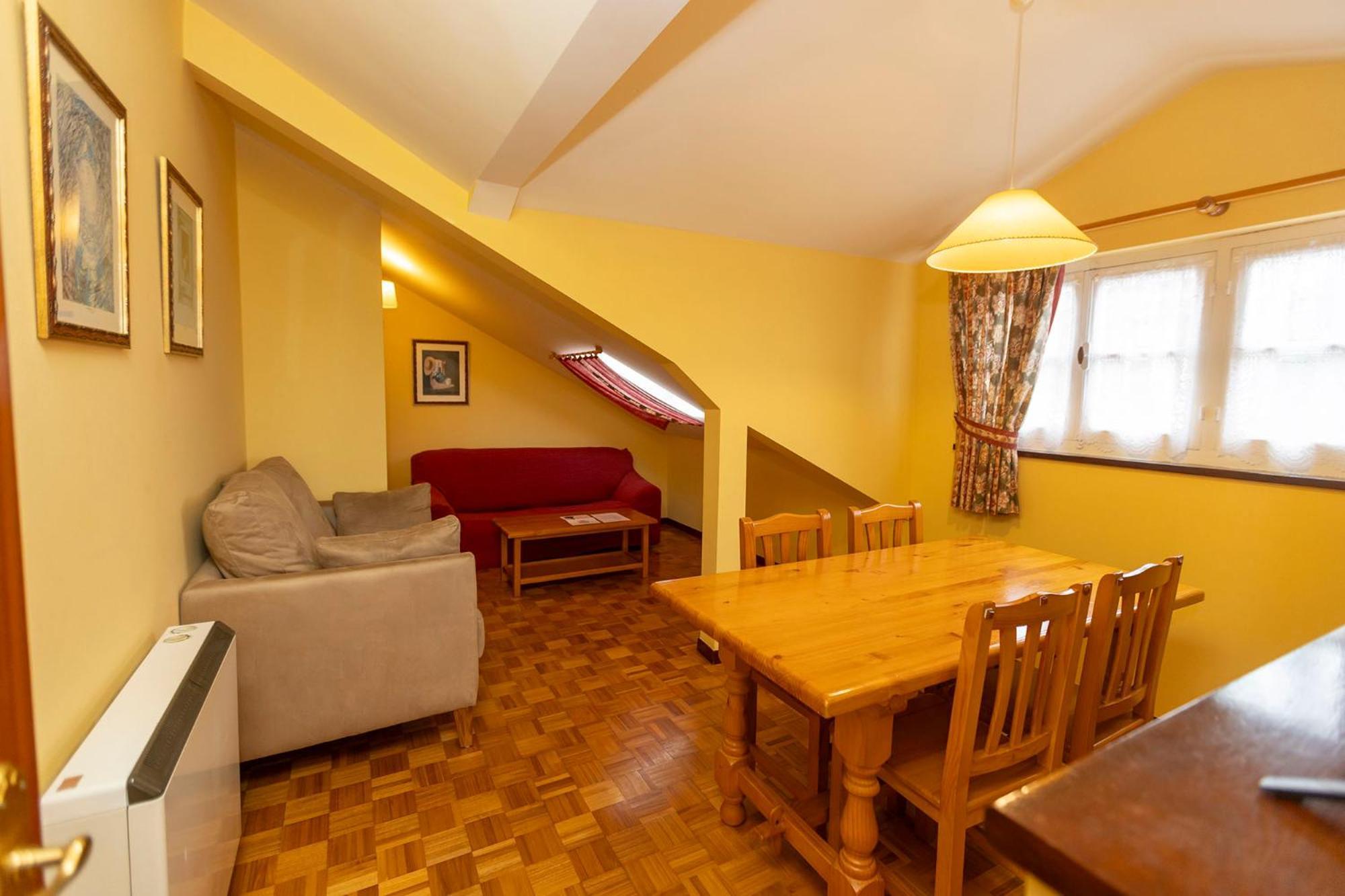 Escuder Apartamentos Turisticos Ribadeo Ngoại thất bức ảnh